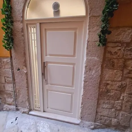 公寓 Maison Divino 特拉尼