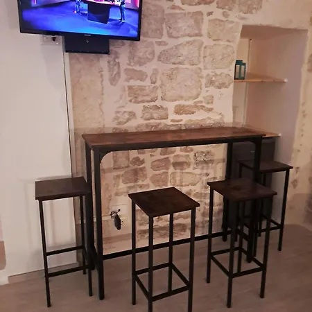 Maison Divino * 特拉尼